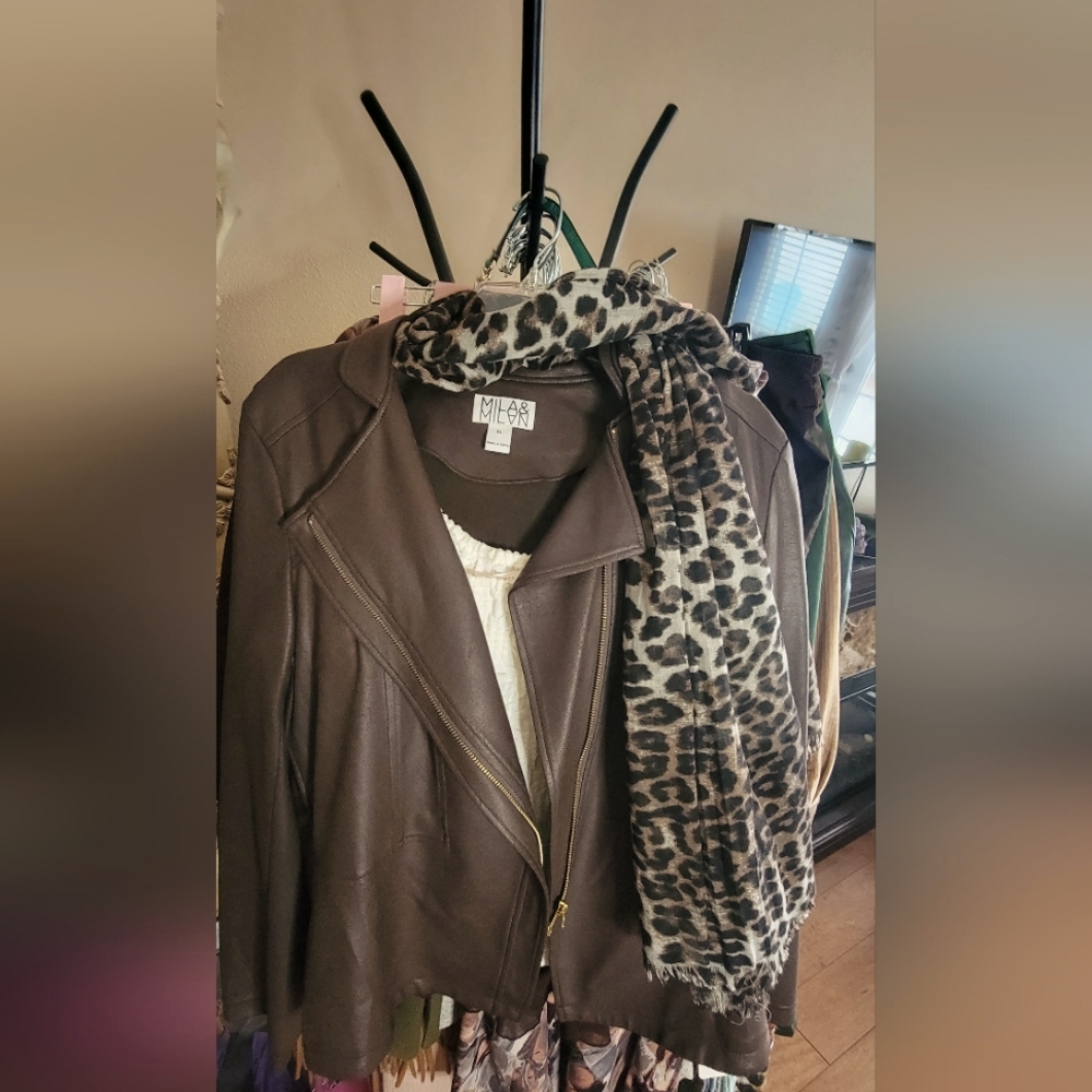 Brown Jacket with zipper, NWT
